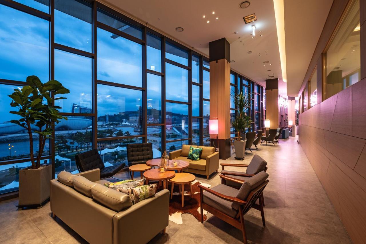 Darakhyu Yeosu Capsule Hotel By Walkerhill Esterno foto